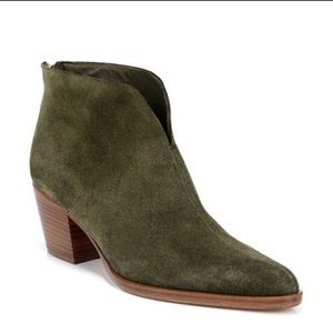 VINCE Havana notch ankle bootie